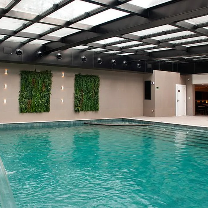 Piscina coberta do Bella Gramado Resort