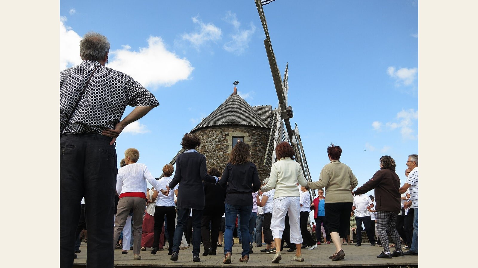 Participantes em fest-noz no Moulin de Craca