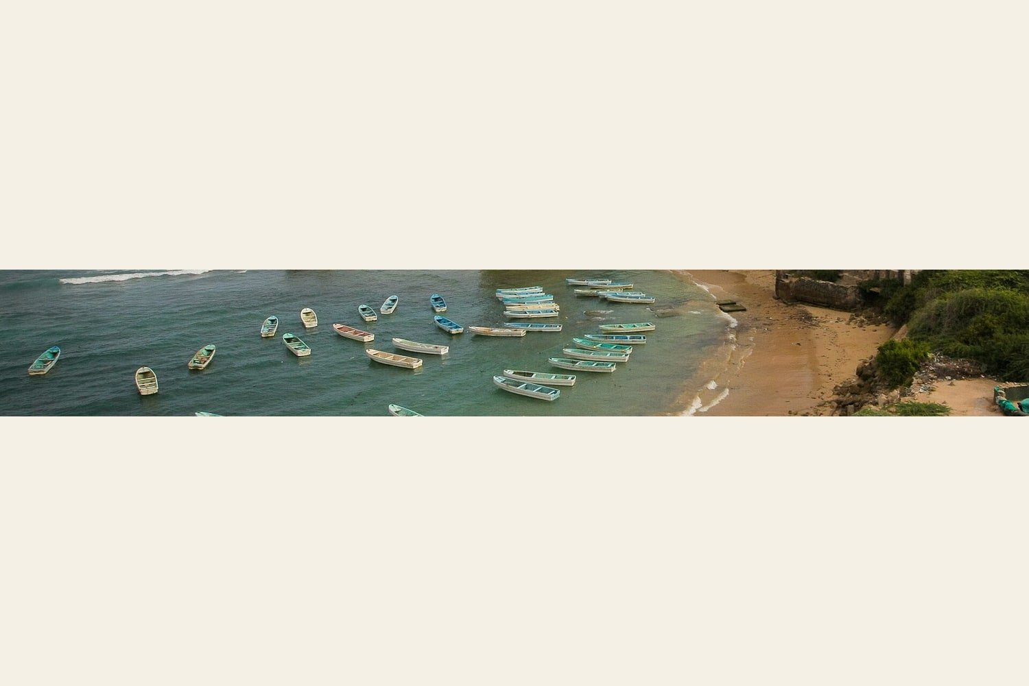 Barcos no porto de pesca de Mogadishu em 2012